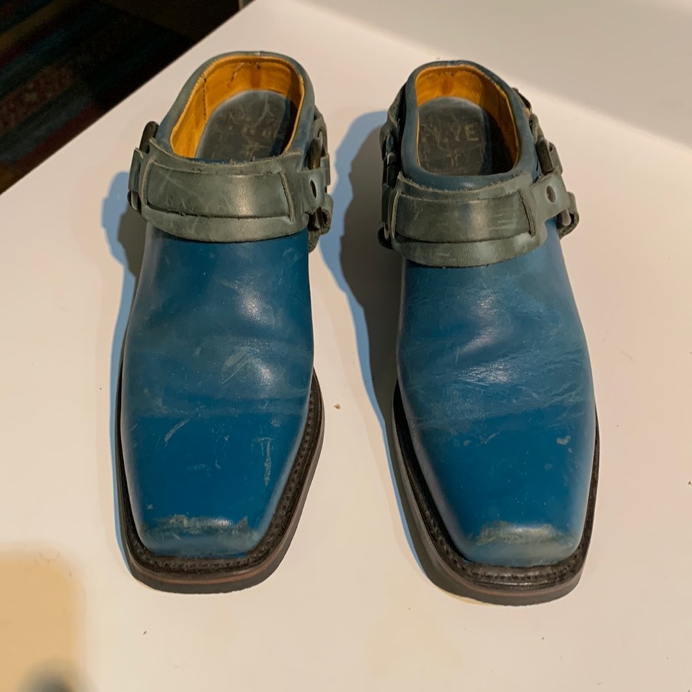 Frye mules size 8 in two tone turquoise